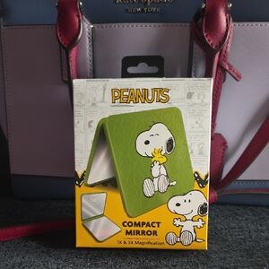 Peanuts Snoopy Compact Mirror 1X And 3X Magnification NIB